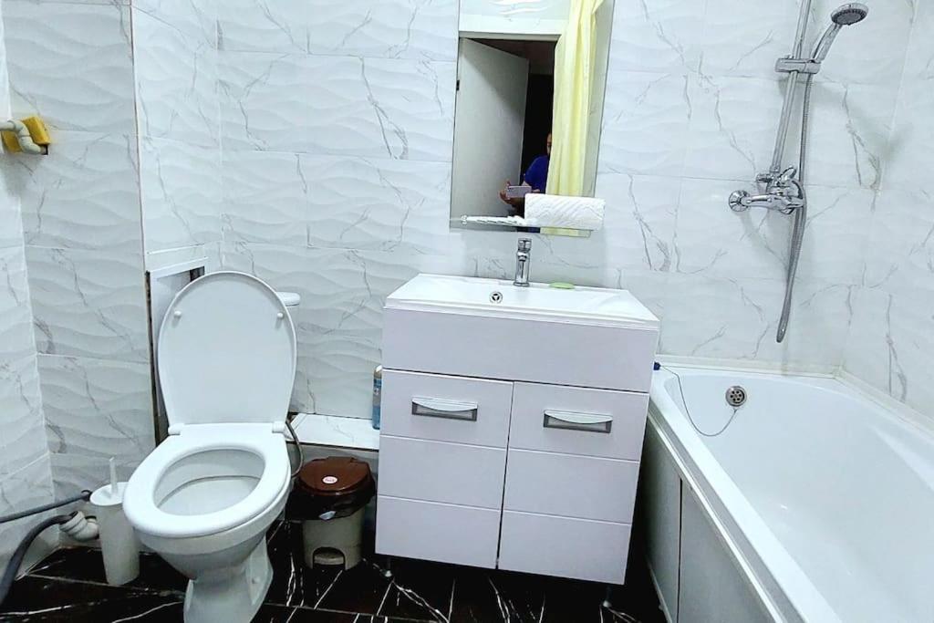 Appartamento Аэропорт 10 Минут Akmola Esterno foto